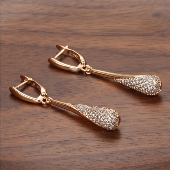 𝅺⭐️ Unique Long Tassel Zircon Tear Drop Dangle Drop Earrings - Picture 9 of 11